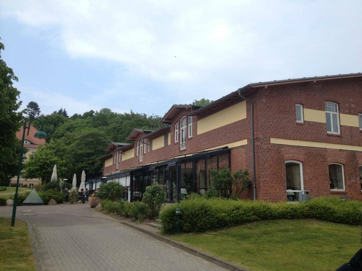 Ferienwohnung "Kranich" Im Ferien-Resort Ruegen Загард Экстерьер фото